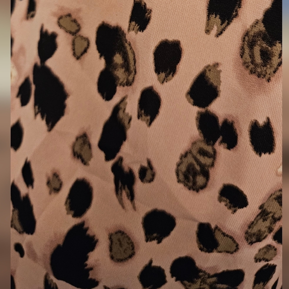 Papillon Leopard Print Pink Blouse - Picture 5 of 6